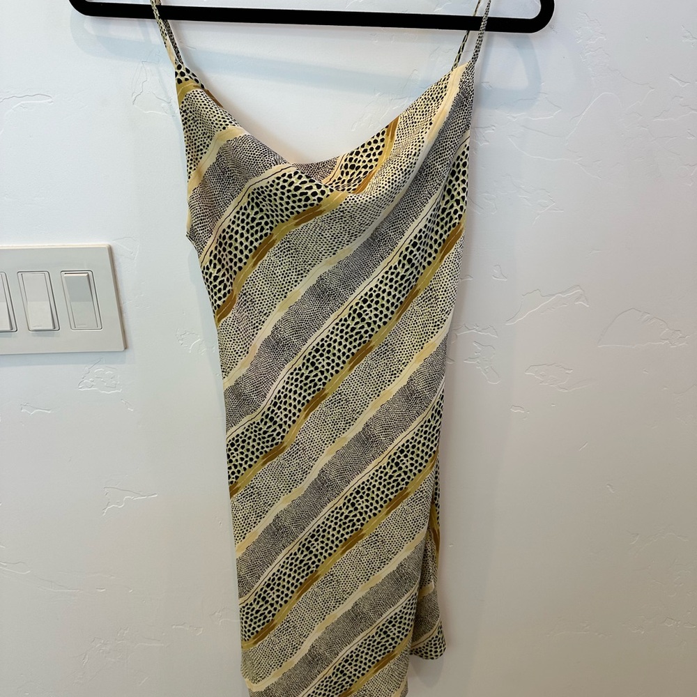 Urban Outfitters Women's Dress in Black and Gold